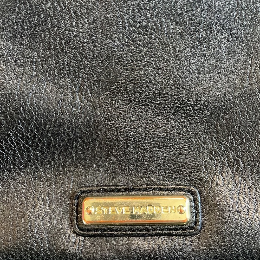 Steve Madden - Picture 2 of 5